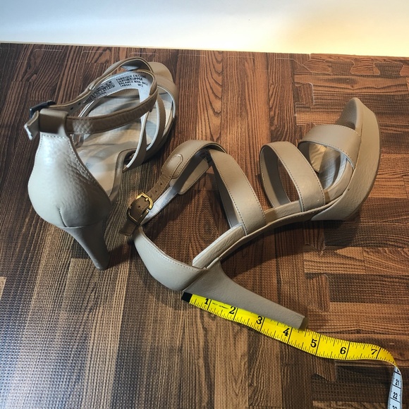 Rockport: Janae Multi Strap 10M Doeskin - Picture 4 of 8